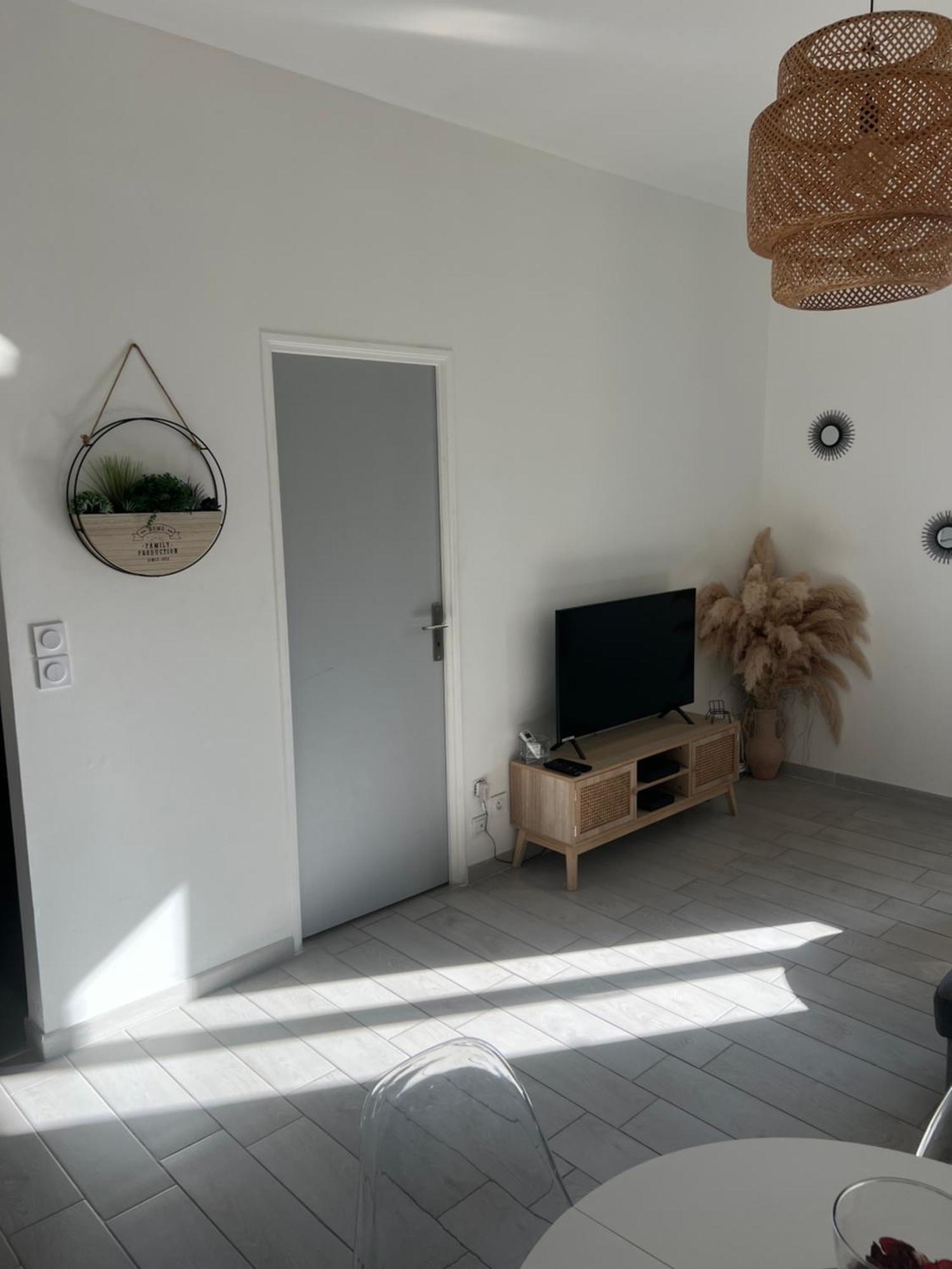 Апартаменты Grand T2 Climatise A 5 Min De La Gare St-Charles - Vieux Port Марсель Экстерьер фото